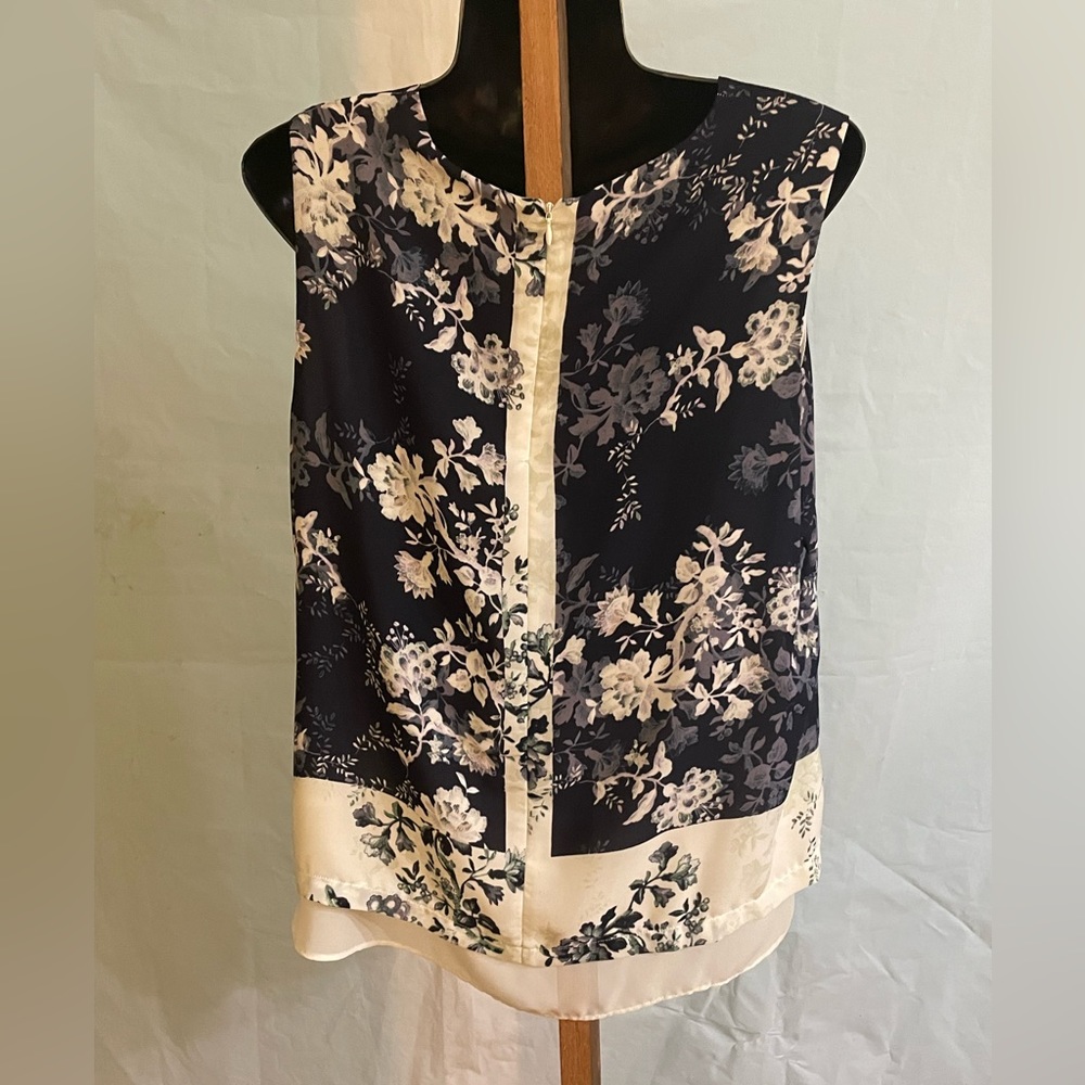Women’s XL Rose & Olive navy blue & white floral print sleeveless lined blouse